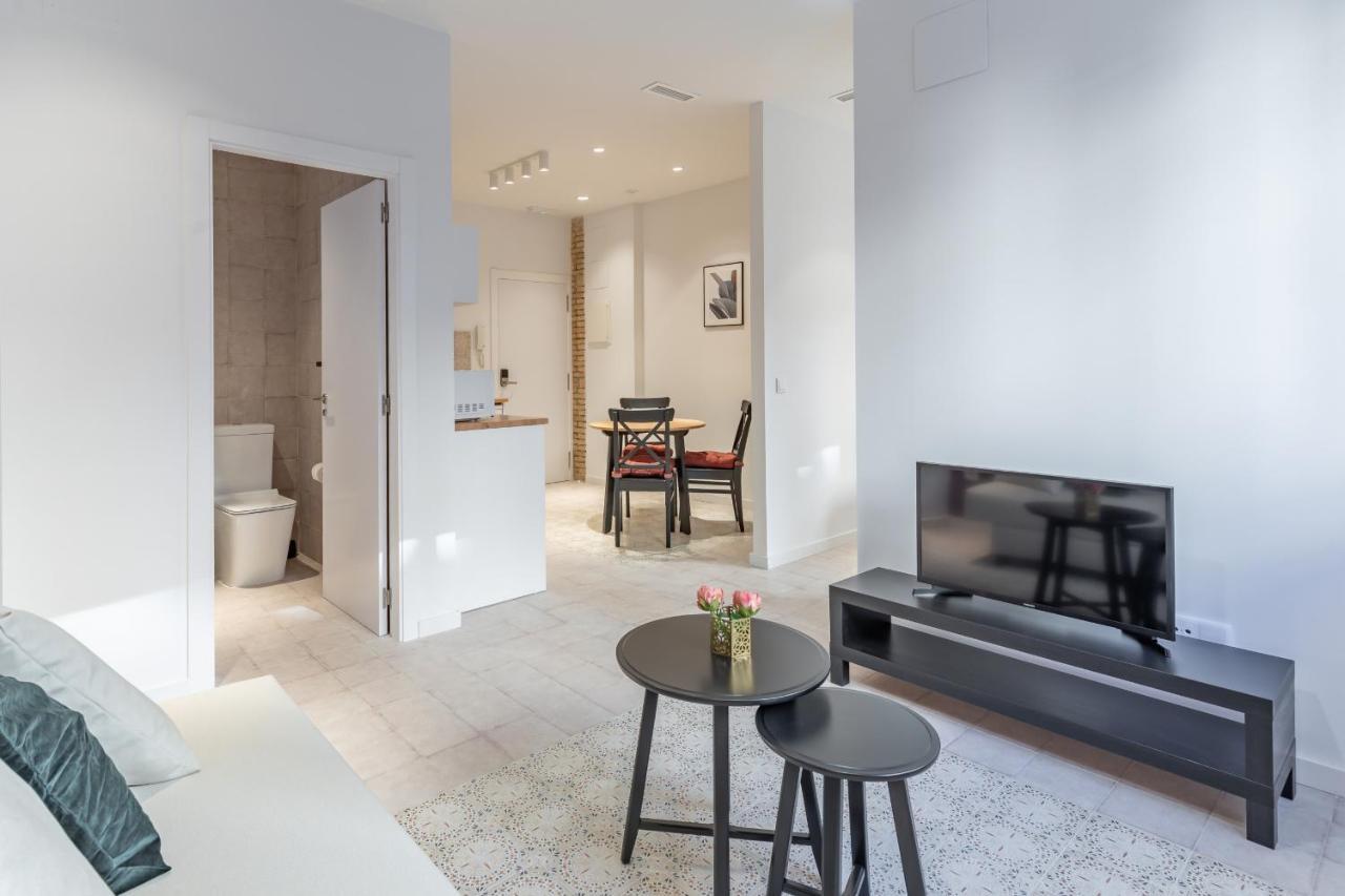 Modern Apartment Close To City Centre Valencia Buitenkant foto