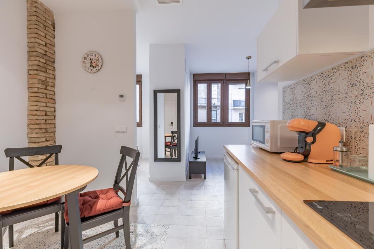 Modern Apartment Close To City Centre Valencia Buitenkant foto