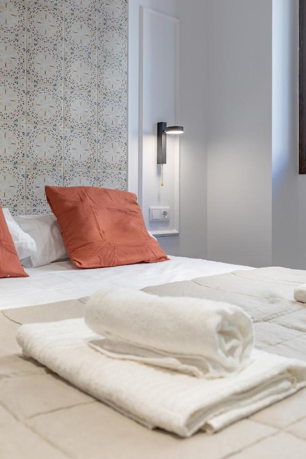 Modern Apartment Close To City Centre Valencia Buitenkant foto