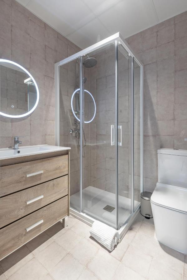 Modern Apartment Close To City Centre Valencia Buitenkant foto